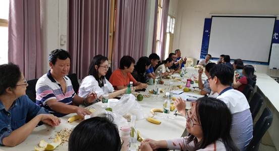 说明: 含章楼座谈会